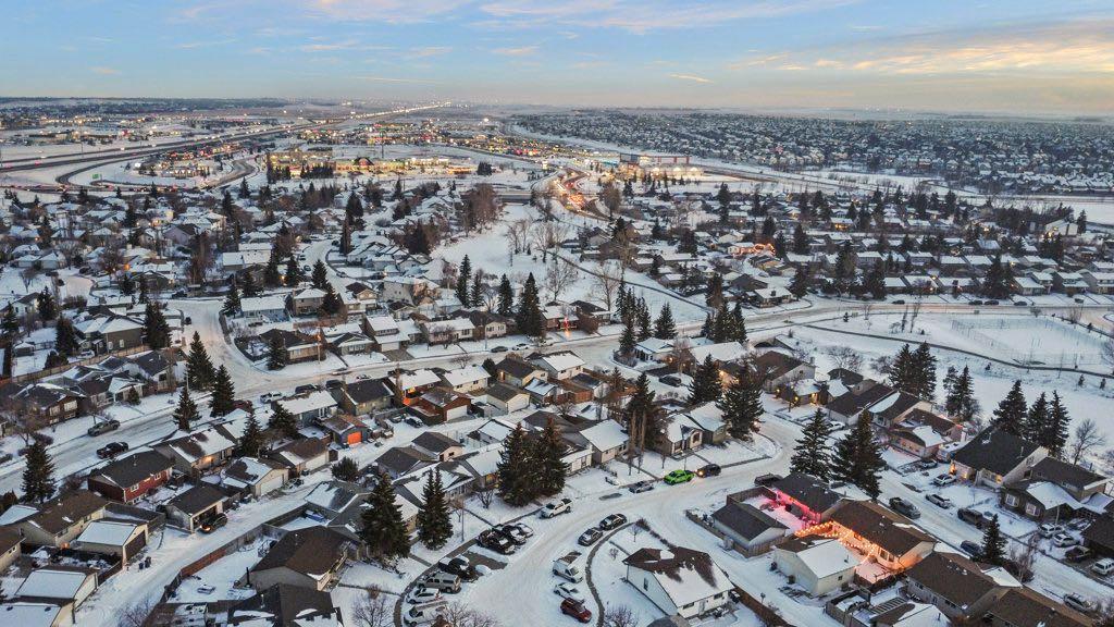 Fifth View of 14 Sunnyside Place SE, Summerhill, Airdrie, Alberta, T4B1S4