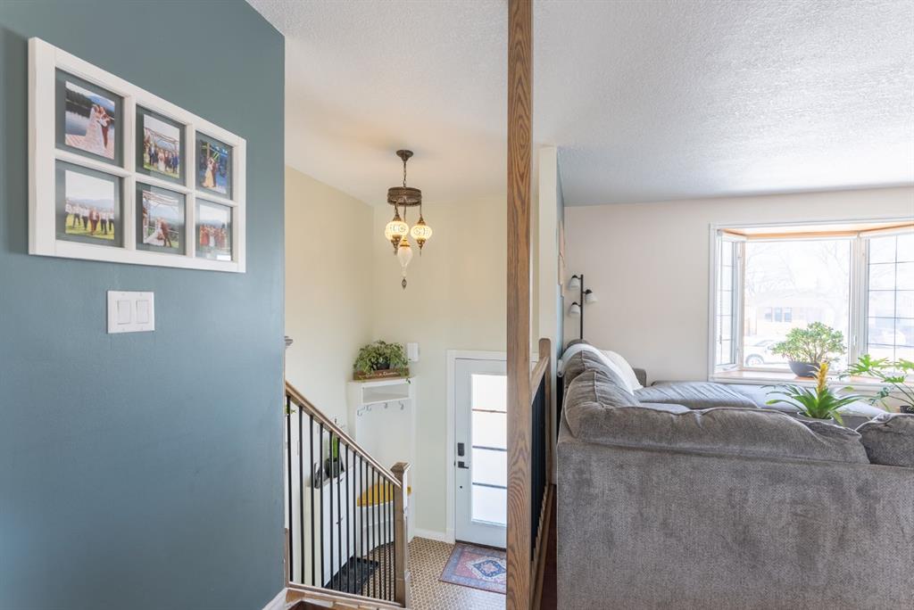 Fifth View of 167 Chippewa Crescent W, Indian Battle Heights, Lethbridge, Alberta, T1K 5B4