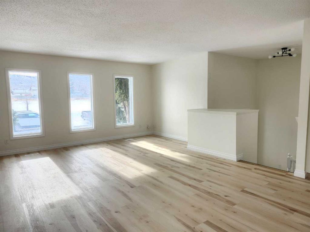 Fifth View of 1318 Newcastle Trail , Newcastle, Drumheller, Alberta, T0J0Y2