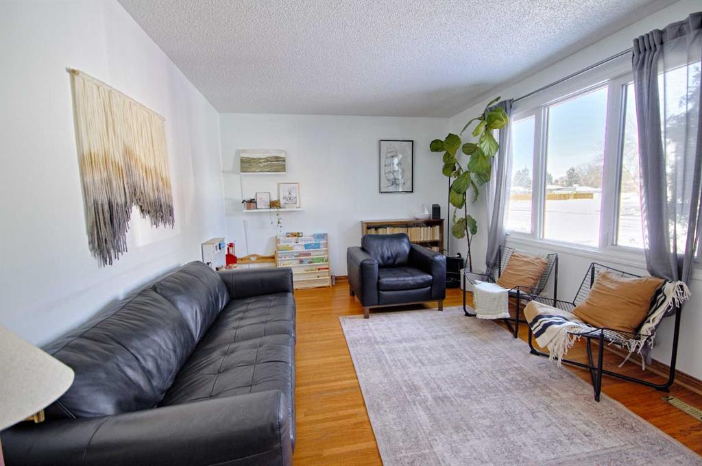 Fourth View of 2306 15 Avenue S, Agnes Davidson, Lethbridge, Alberta, T1K 0X6