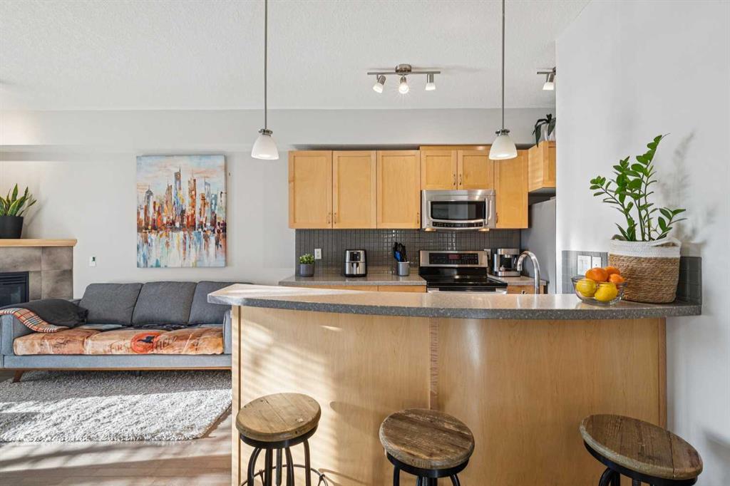 Fourth View of 214, 2 Hemlock Crescent SW, Spruce Cliff, Calgary, Alberta, T3C 2Z1