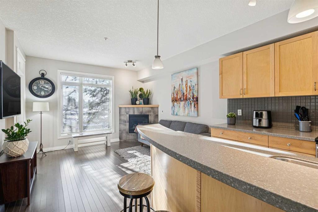 Fifth View of 214, 2 Hemlock Crescent SW, Spruce Cliff, Calgary, Alberta, T3C 2Z1