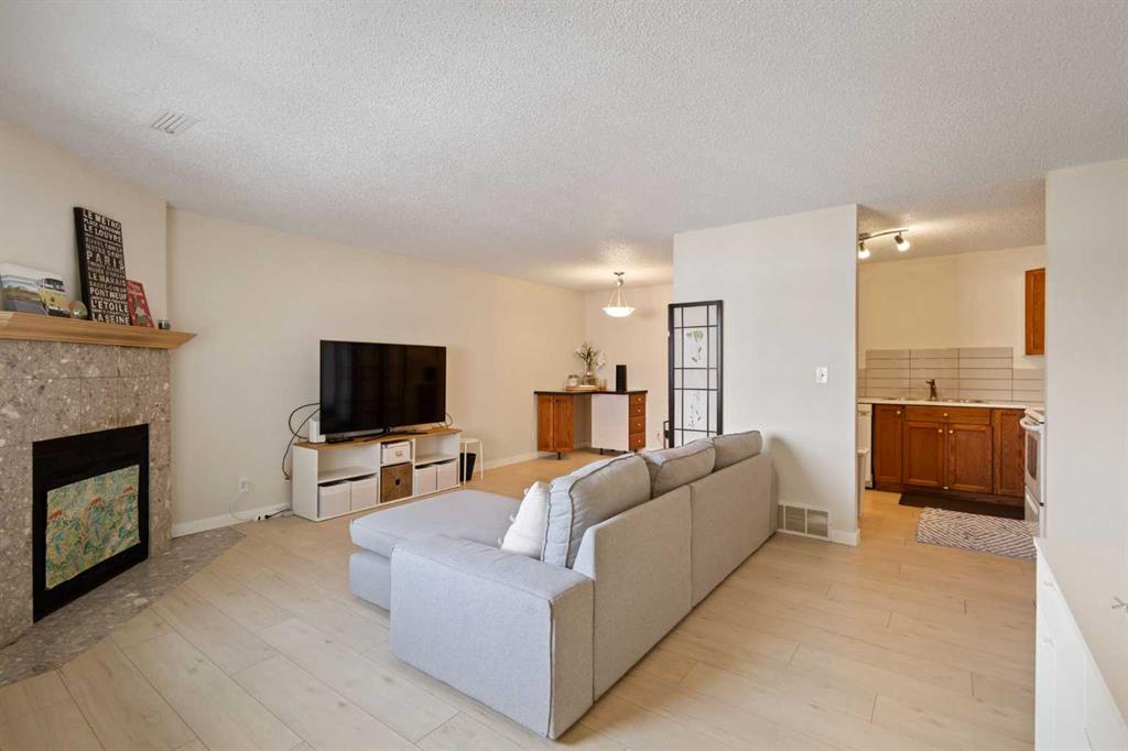 Fifth View of 11027 24 Street SW, Cedarbrae, Calgary, Alberta, T3W 5K3