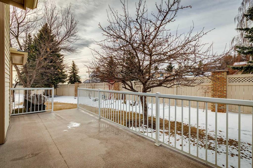 Third View of 140 Shawnee Rise SW, Shawnee Slopes, Calgary, Alberta, T2Y 2S3