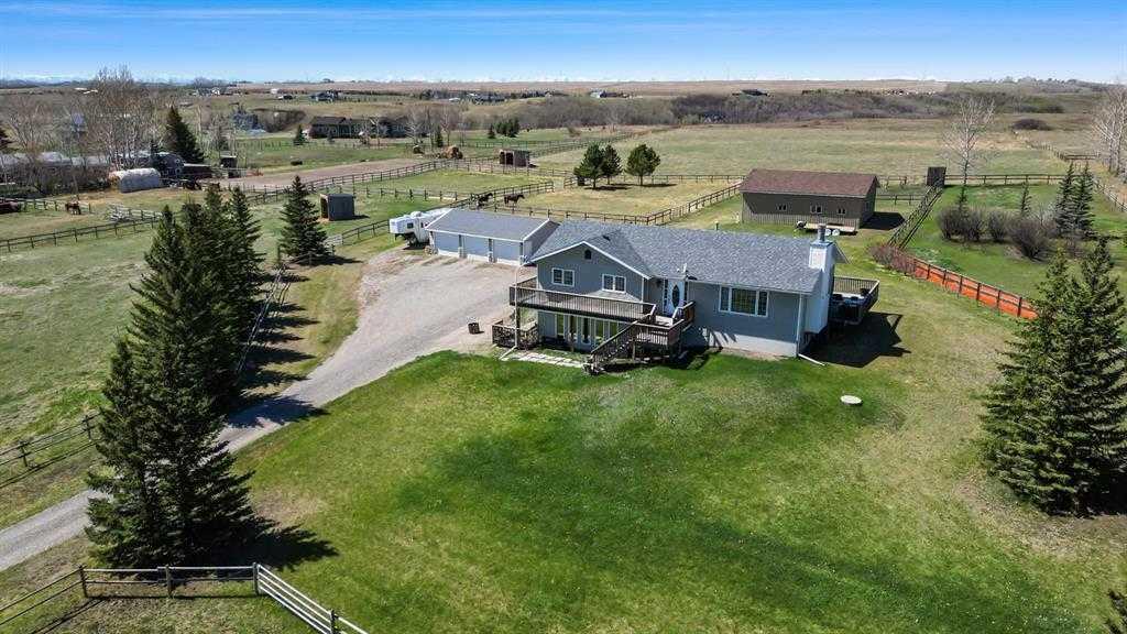 Third View of 306023 92 Street E, NONE, De Winton, Alberta, T0L 0X0