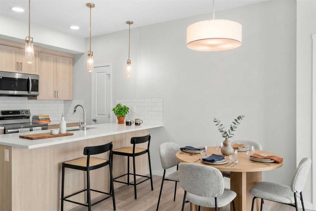 2411, 33 Carringham Gate NW, A2288524, Alberta,