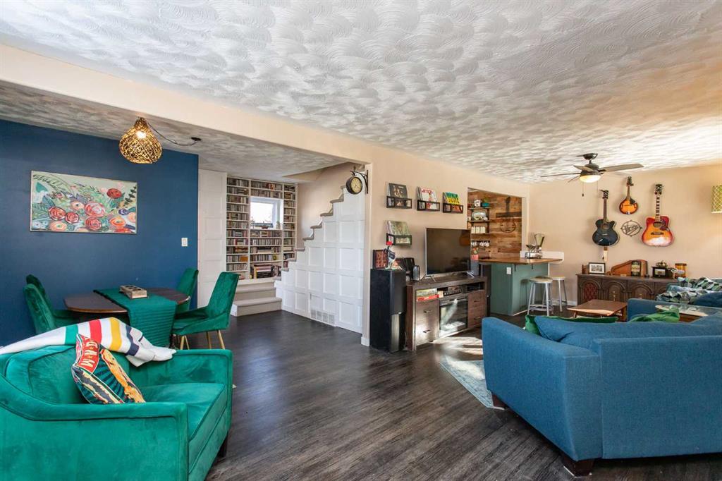 Fifth View of 3738 45 Street , Eastview, Red Deer, Alberta, T4N1J4