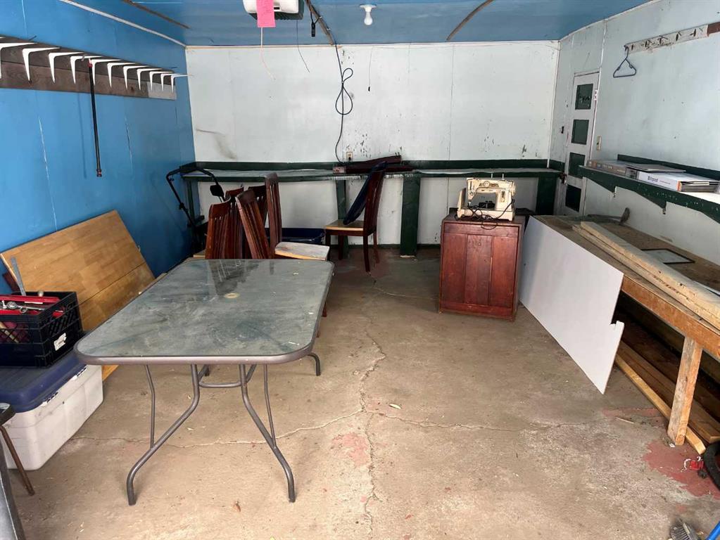 Fifth View of 5015 53 st  , NONE, Mannville, Alberta, t0b2w0