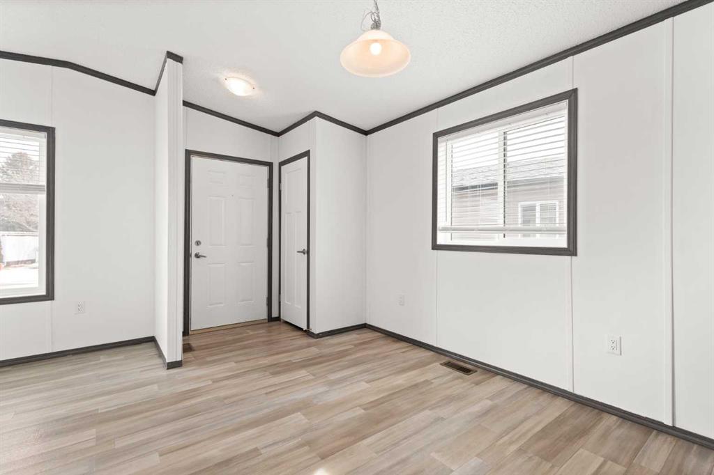 Fourth View of 103 Anson Avenue SW, SW Hill, Medicine Hat, Alberta, T1A 7Z9