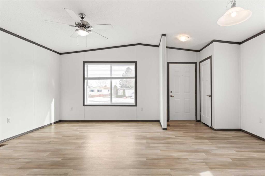 Fifth View of 103 Anson Avenue SW, SW Hill, Medicine Hat, Alberta, T1A 7Z9