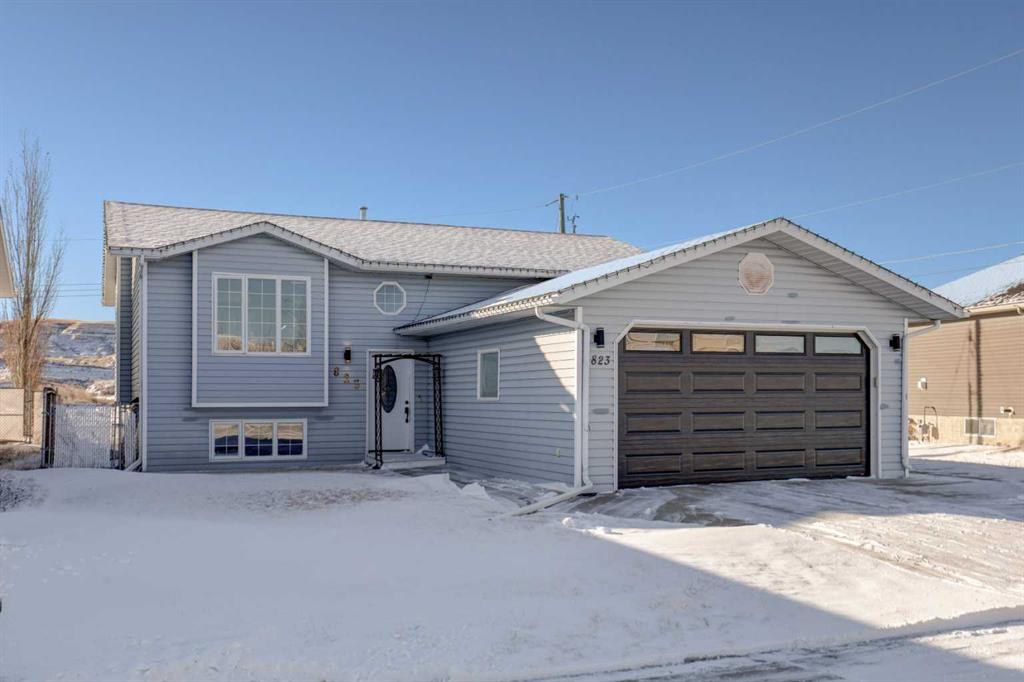 823 Bankview Drive , A2288621, Alberta,