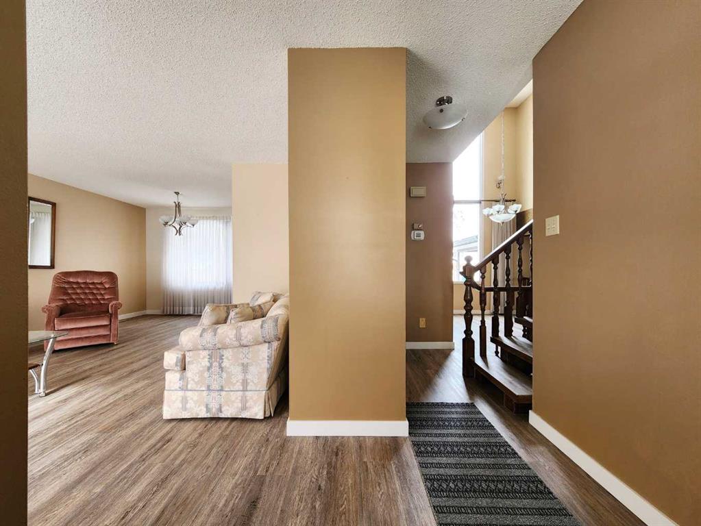 Fourth View of 15 Elm Crescent S, Redwood, Lethbridge, Alberta, T1K 4S8