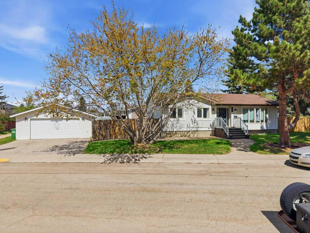 Fourth View of 124 Martin Close , Morrisroe, Red Deer, Alberta, T4R 1R8