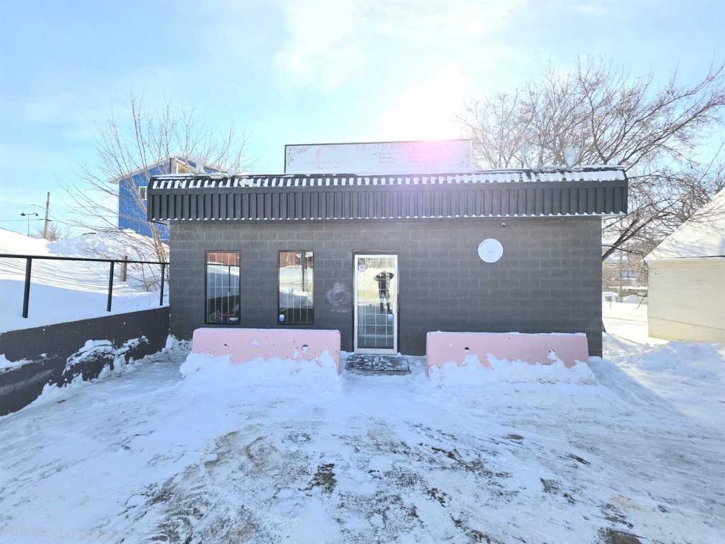 Second View of 9815 94 Avenue , Downtown, Peace River, Alberta, T8S1S4