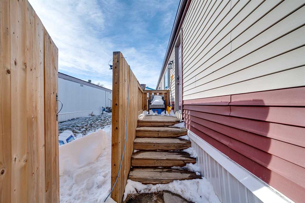 Fourth View of 315, 5344 76 Street , Northwood Estates, Red Deer, Alberta, T4P 2A6