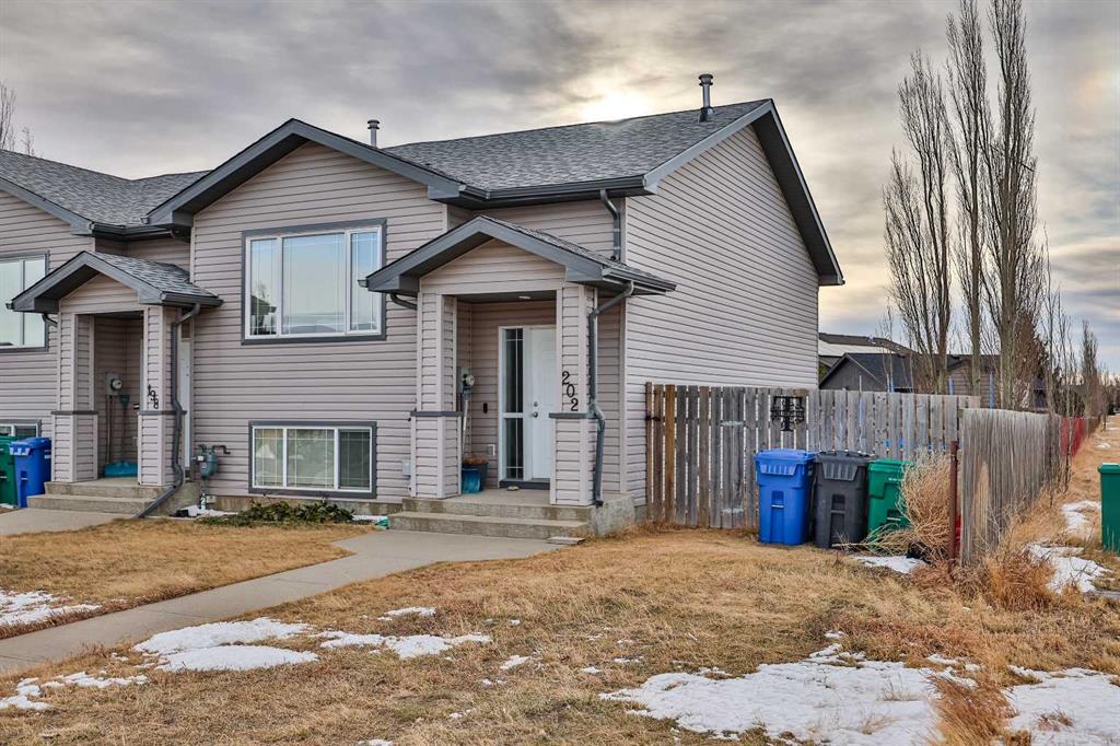 Third View of 202 Blackfoot Boulevard W, Indian Battle Heights, Lethbridge, Alberta, T1K 7Z2