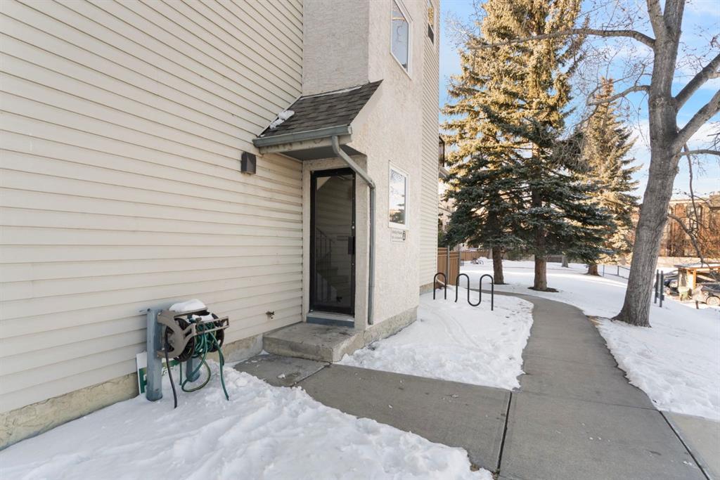 Fifth View of 302A, 3615 49 Street NW, Varsity, Calgary, Alberta, T3A 2L8