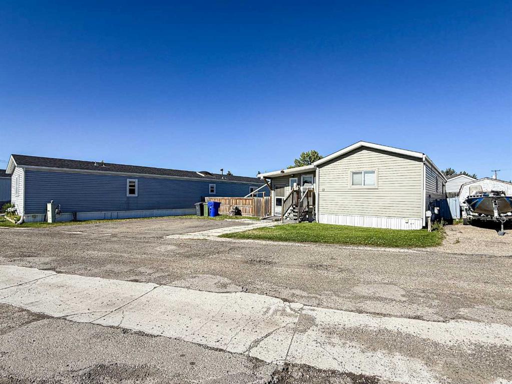 Second View of 13, 5800 46 Street , NONE, Olds, Alberta, T4H 1G7