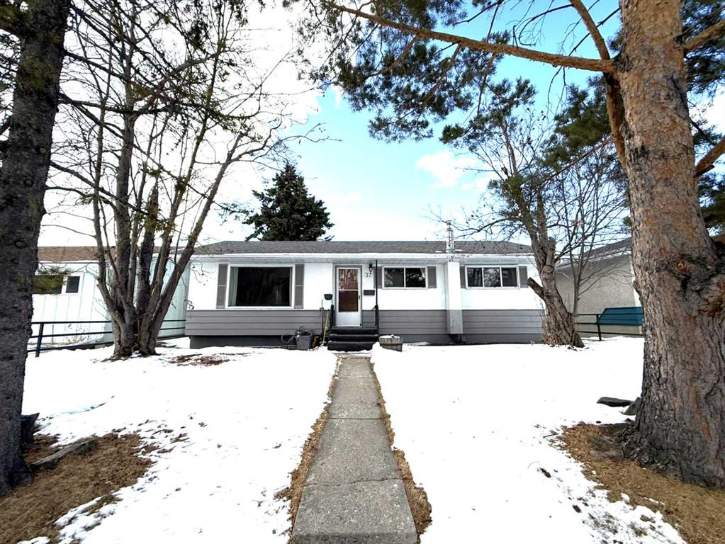 MLS® listing #108829148 for sale located at 37 Arbour Crescent SE