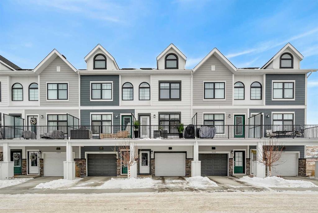 Second View of 233 Les Jardins Park SE, Douglasdale/Glen, Calgary, Alberta, T2C 5V3