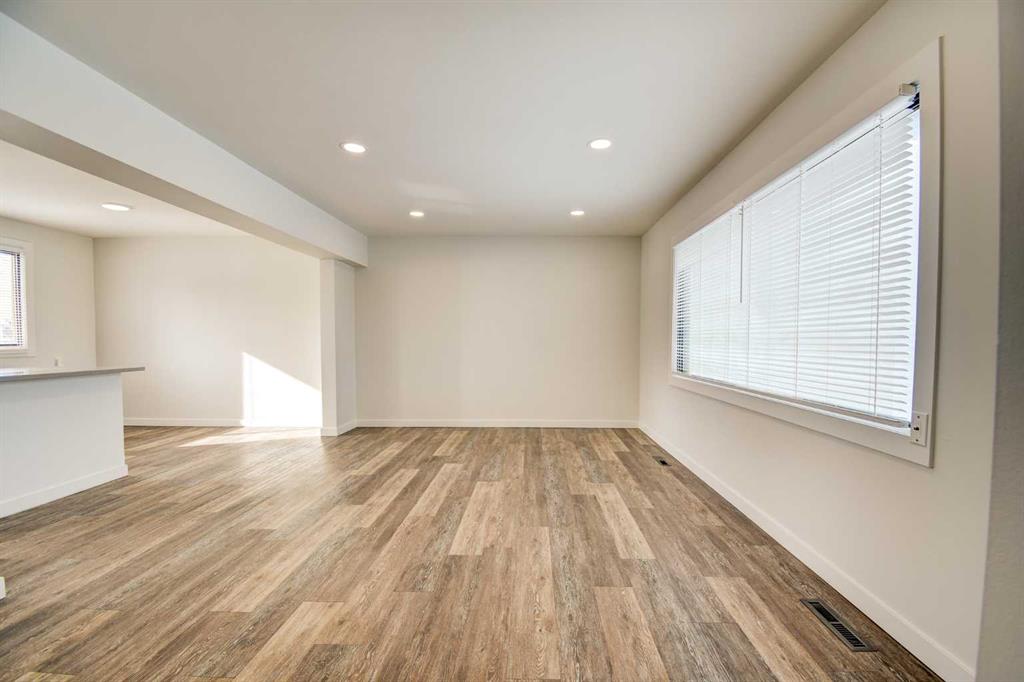 Third View of 514 Terrace Park , Eastview, Red Deer, Alberta, T4N 1V8