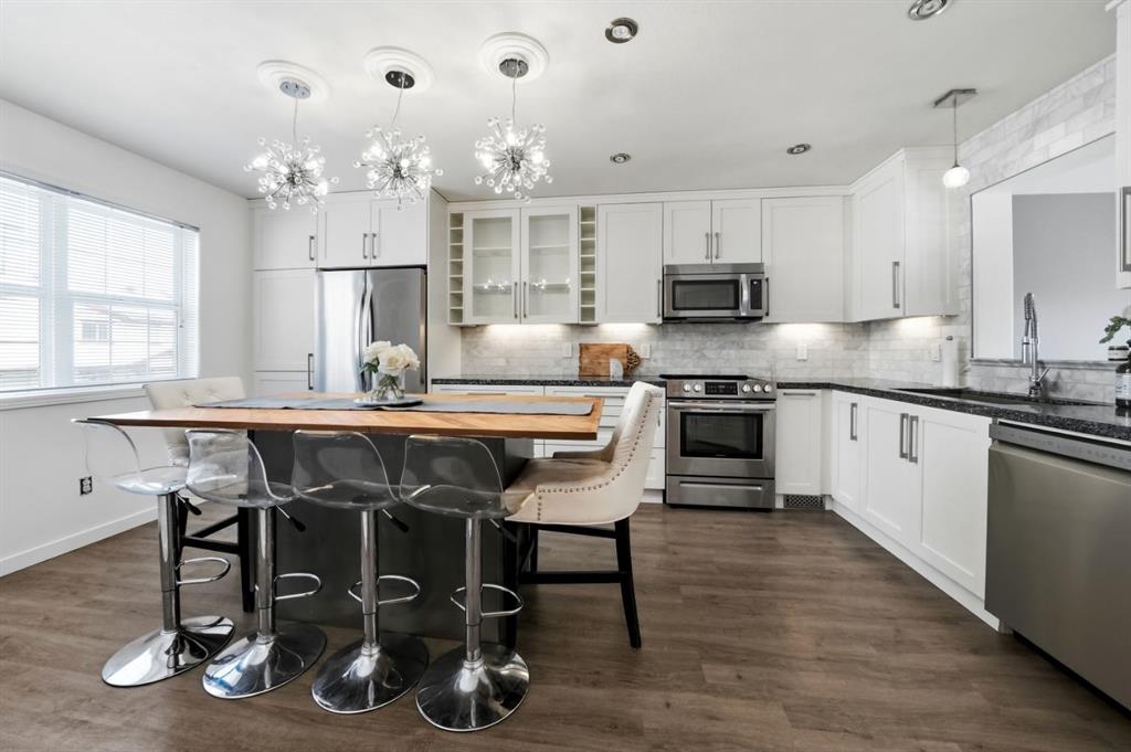 9 Kerry Wood Mews , A2289014, Alberta,