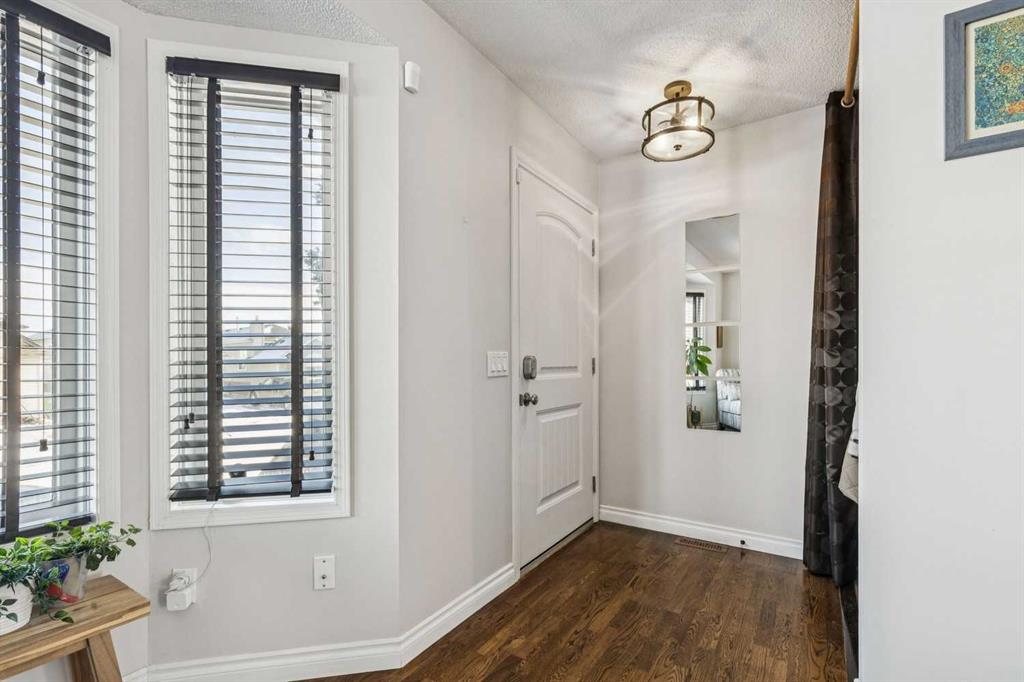 Third View of 22 Hunterhorn Crescent NE, Huntington Hills, Calgary, Alberta, T2K 6J4