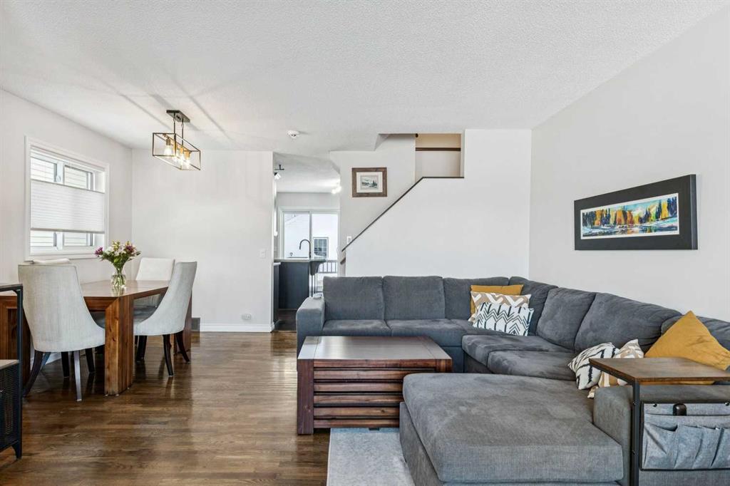 Fifth View of 22 Hunterhorn Crescent NE, Huntington Hills, Calgary, Alberta, T2K 6J4