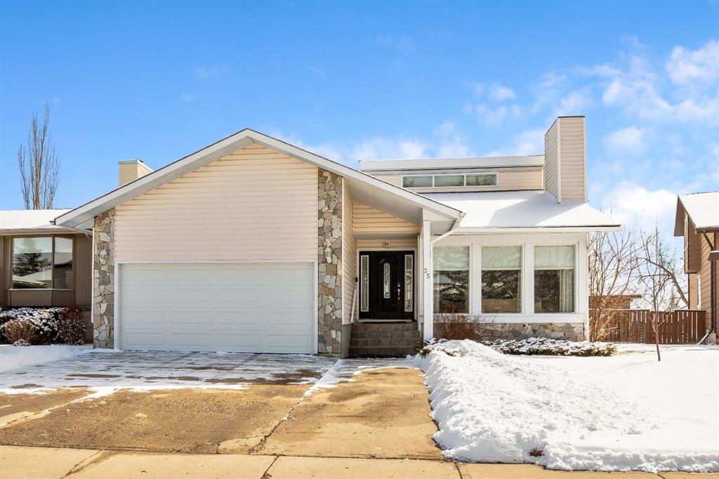 35 Parkwood Crescent , A2289094, Alberta,