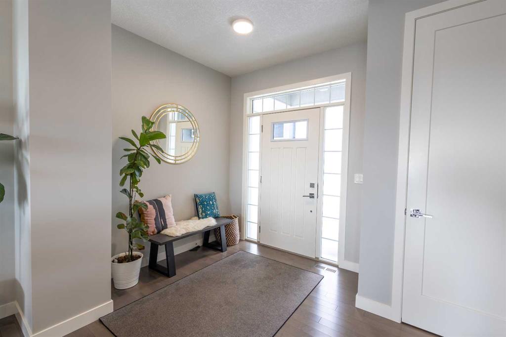 Fifth View of 52 Tuscany Valley Grove NW, Tuscany, Calgary, Alberta, T3L0E3