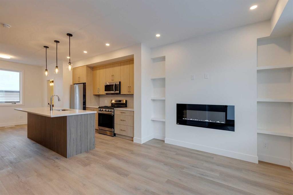 Third View of 2122 7 Street NW, Mount Pleasant, Calgary, Alberta, T2M1K3