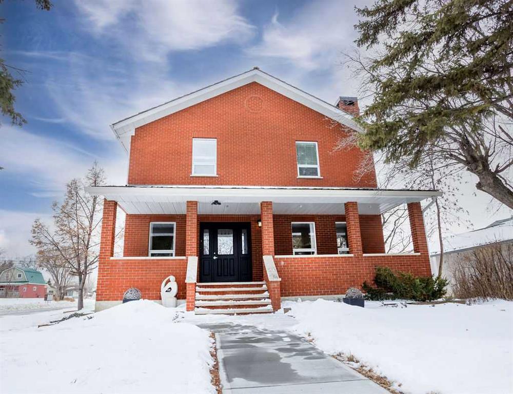 737 8 Avenue , A2289232, Alberta,