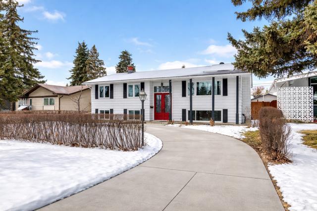 MLS® listing #108862152 for sale located at 9723 Fairmount Drive SE