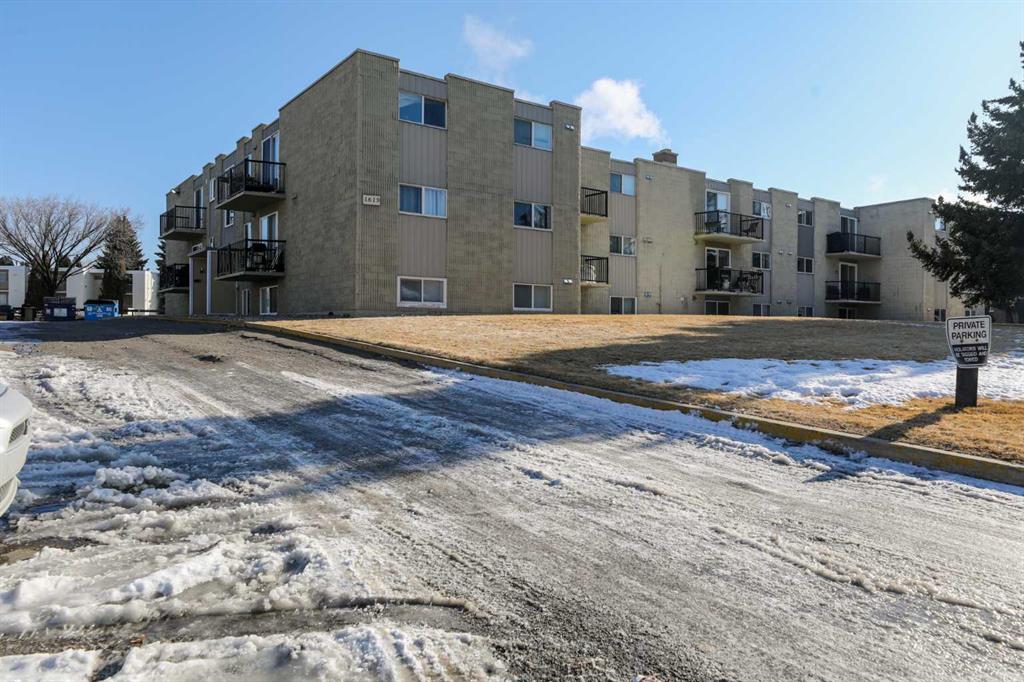 Third View of 16, 1619 Scenic Heights S, Scenic Heights, Lethbridge, Alberta, T1K1N4