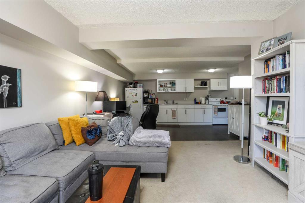 Fourth View of 16, 1619 Scenic Heights S, Scenic Heights, Lethbridge, Alberta, T1K1N4