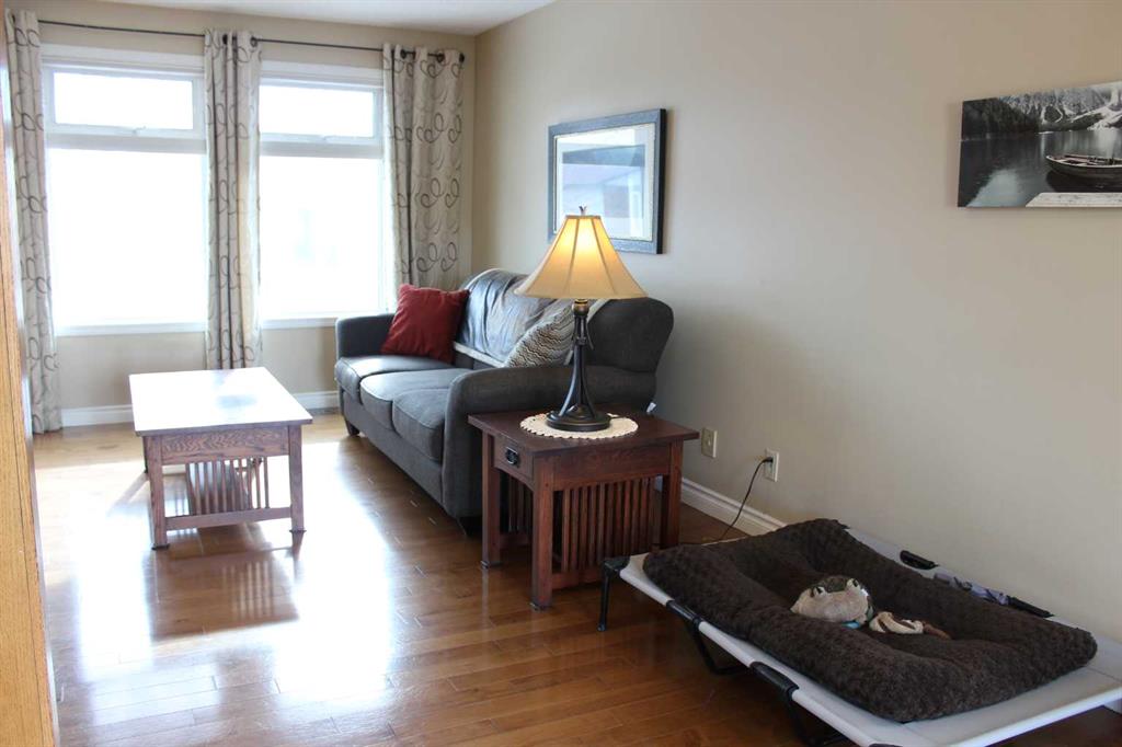 Fourth View of 36 Whitnel Place NE, Whitehorn, Calgary, Alberta, T1Y 4J4