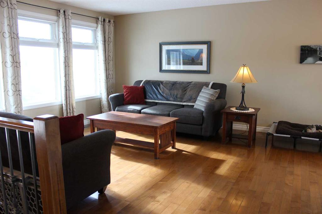 Fifth View of 36 Whitnel Place NE, Whitehorn, Calgary, Alberta, T1Y 4J4