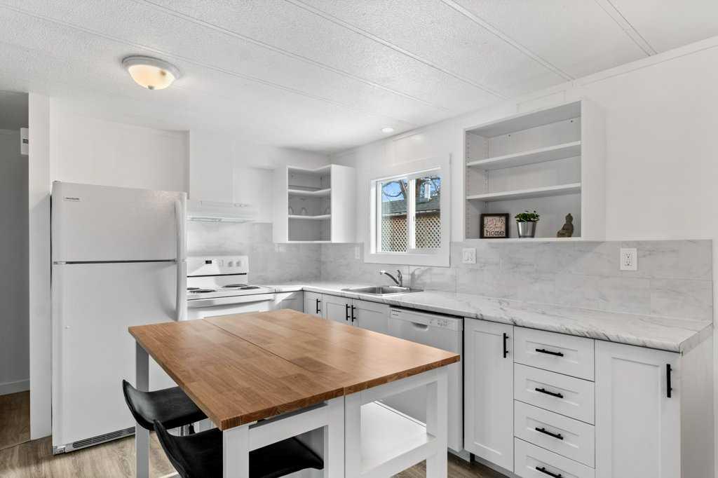 Fifth View of Unit 27, 4402 48 Avenue , NONE, Sylvan Lake, Alberta, T4S 1N7