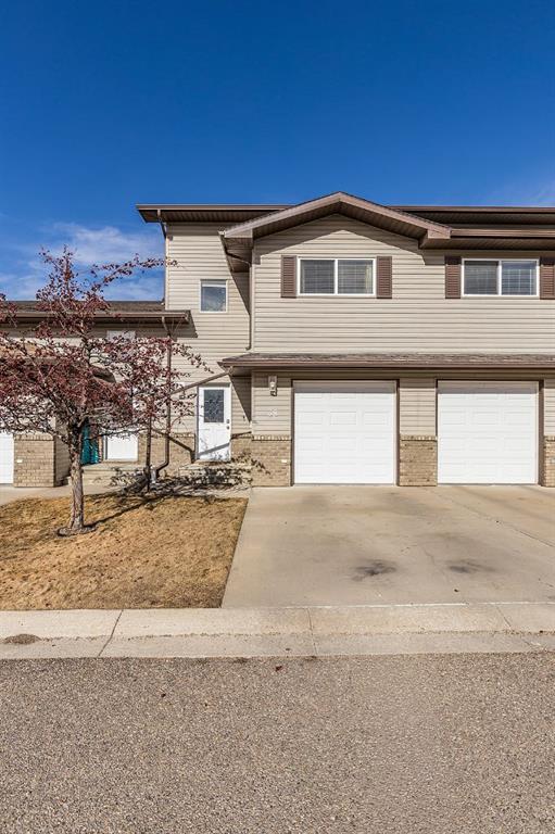 Third View of 38 Brentwood Lane SW, SW Southridge, Medicine Hat, Alberta, T1B0B4