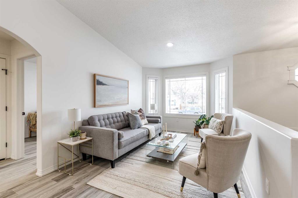 Third View of 326 3 Street SW, SW Hill, Medicine Hat, Alberta, T1A4C8