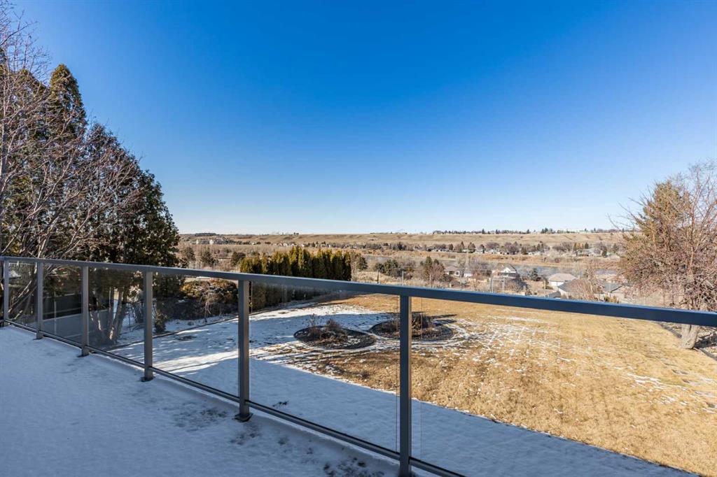 Third View of 586 Prospect Drive SW, SW Hill, Medicine Hat, Alberta, T1A4C1