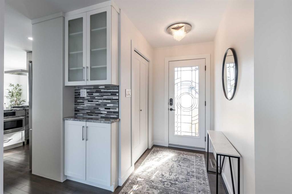 Fourth View of 586 Prospect Drive SW, SW Hill, Medicine Hat, Alberta, T1A4C1