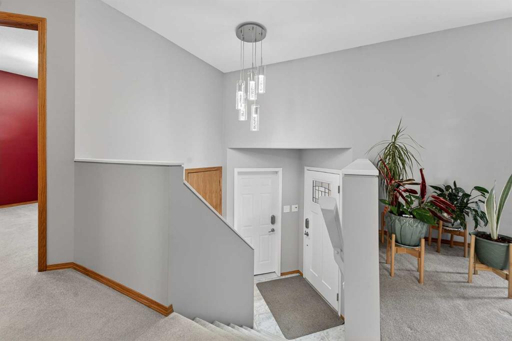 Third View of 95 Stoney Crescent W, Indian Battle Heights, Lethbridge, Alberta, T1K 7B2