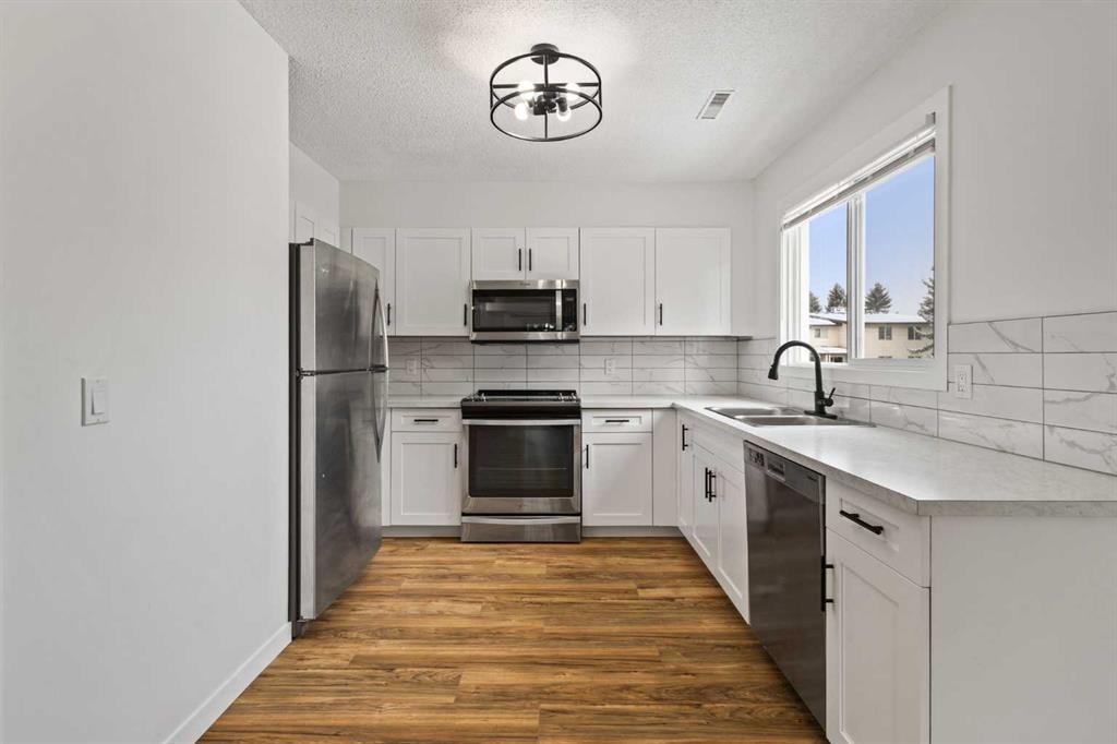 Third View of 43, 3800 Fonda Way SE, Forest Heights, Calgary, Alberta, T2A 6G8