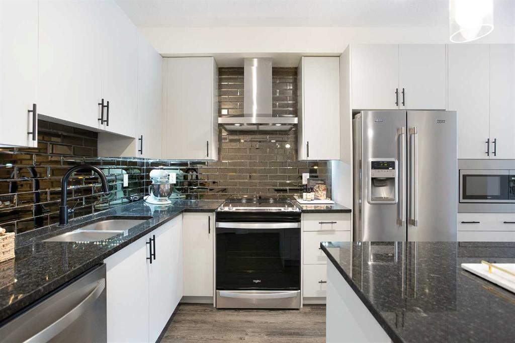 8119, 151 Legacy Main Street SE, A2289690, Alberta,