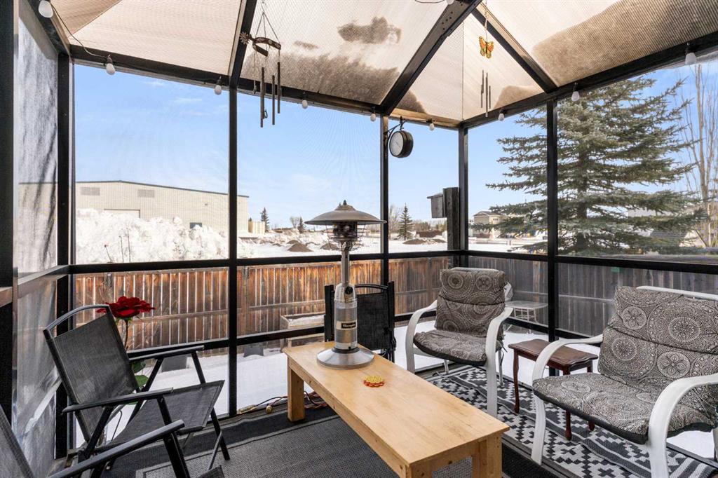 Fifth View of 10 Mackenzie Way , NONE, Carstairs, Alberta, T0M 0N0