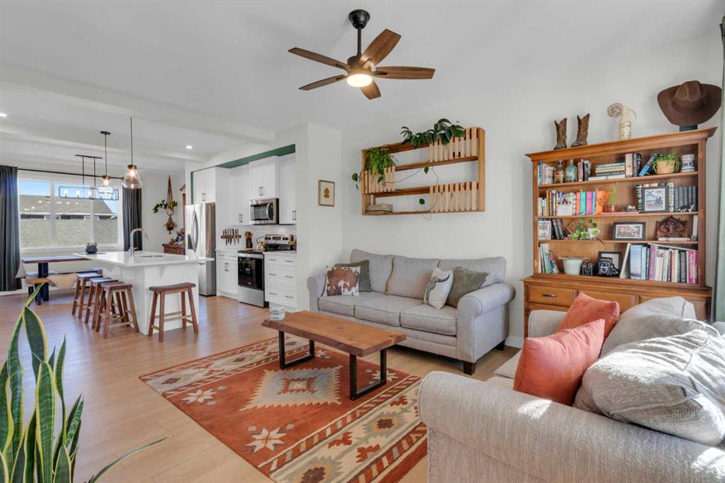 Fourth View of 374 Sundown Road , Sunset Ridge, Cochrane, Alberta, T4C2A6