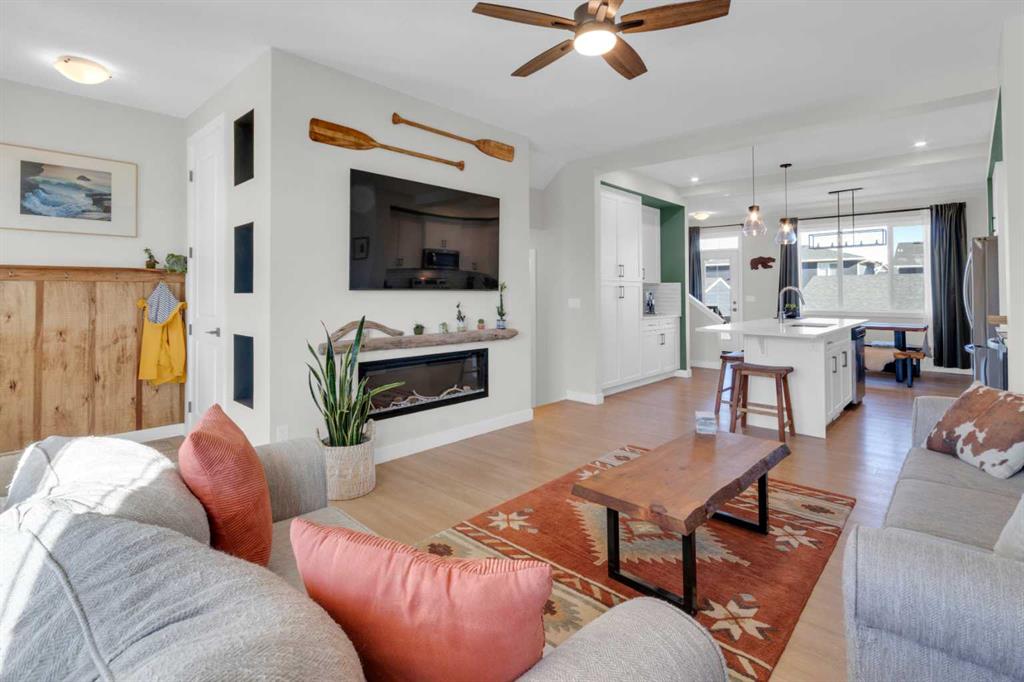 Fifth View of 374 Sundown Road , Sunset Ridge, Cochrane, Alberta, T4C2A6