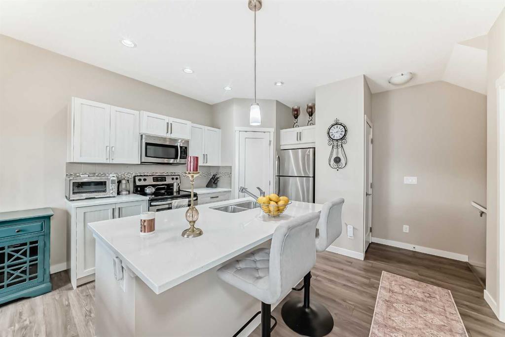 Fourth View of 303, 428 Nolan Hill Drive NW, Nolan Hill, Calgary, Alberta, T3R 0V4