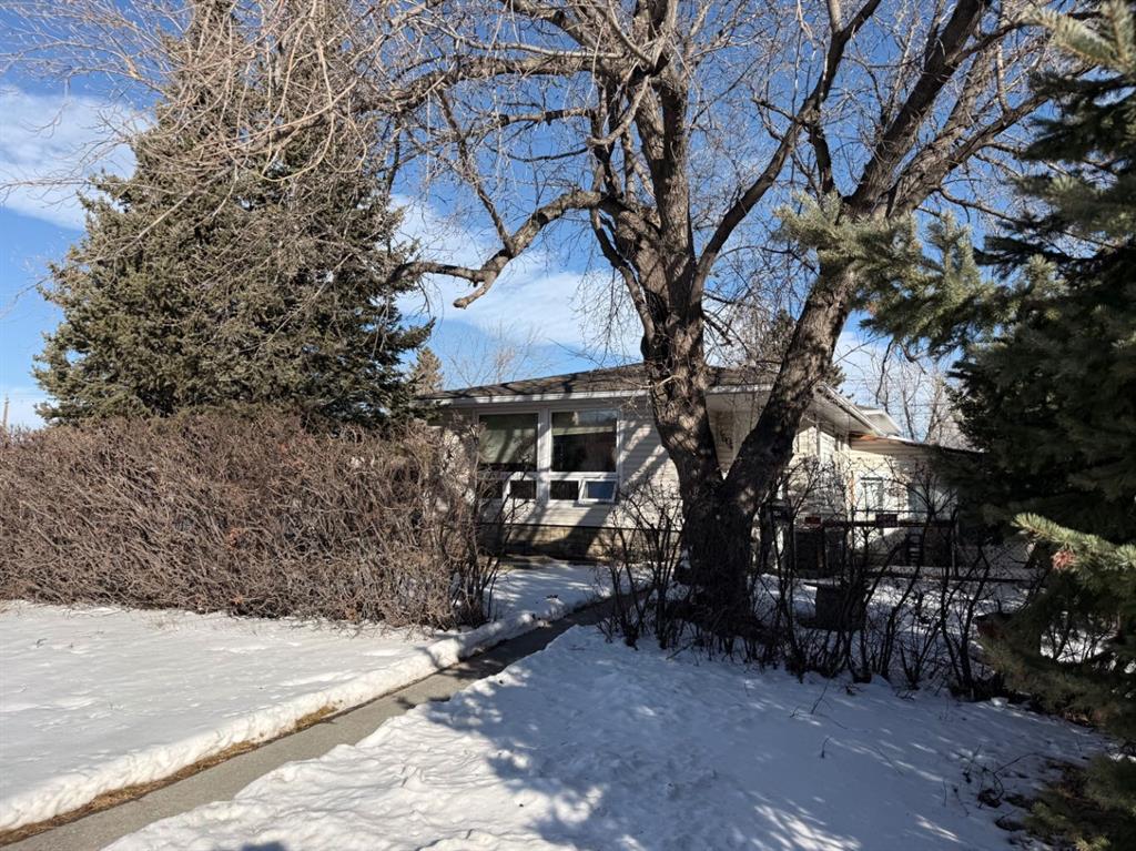 Third View of 1604 45 Street SW, Rosscarrock, Calgary, Alberta, T3H 4C7